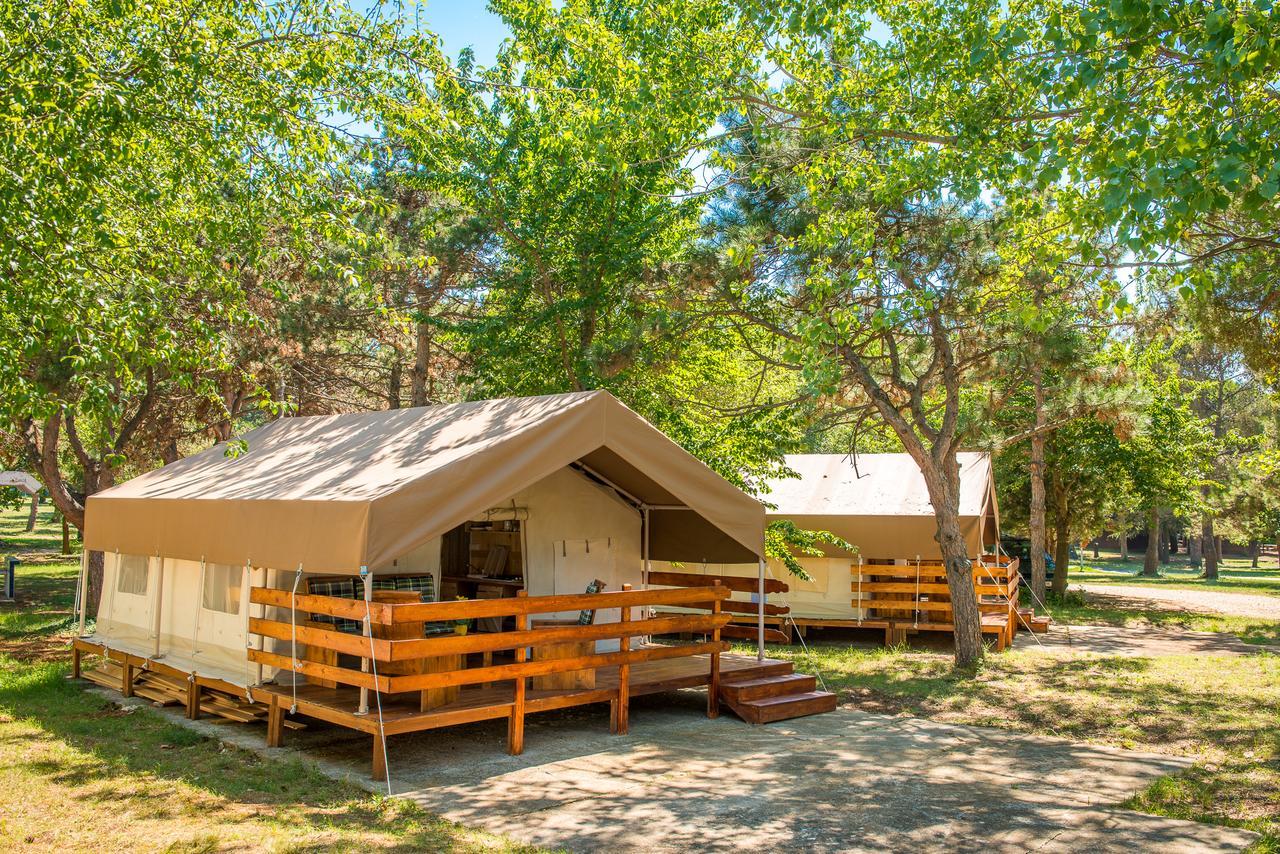 Sunflower Camping Savudrija Ngoại thất bức ảnh